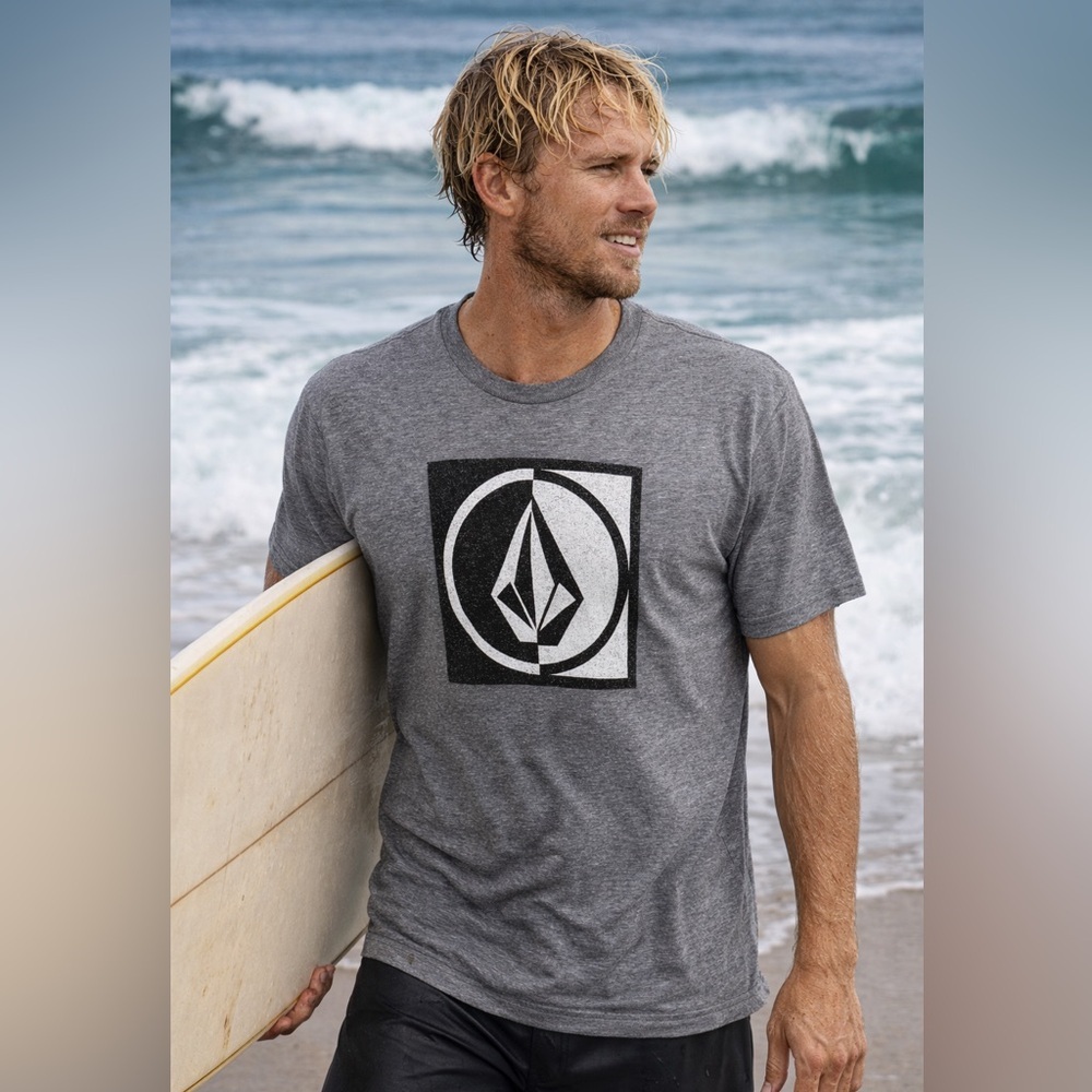 Volcom Men's Crisp Stone Short Sleeve T-Shirt in heather grey small